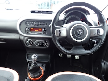 Used Renault Twingo 2018 for sale - 76604320: Photo