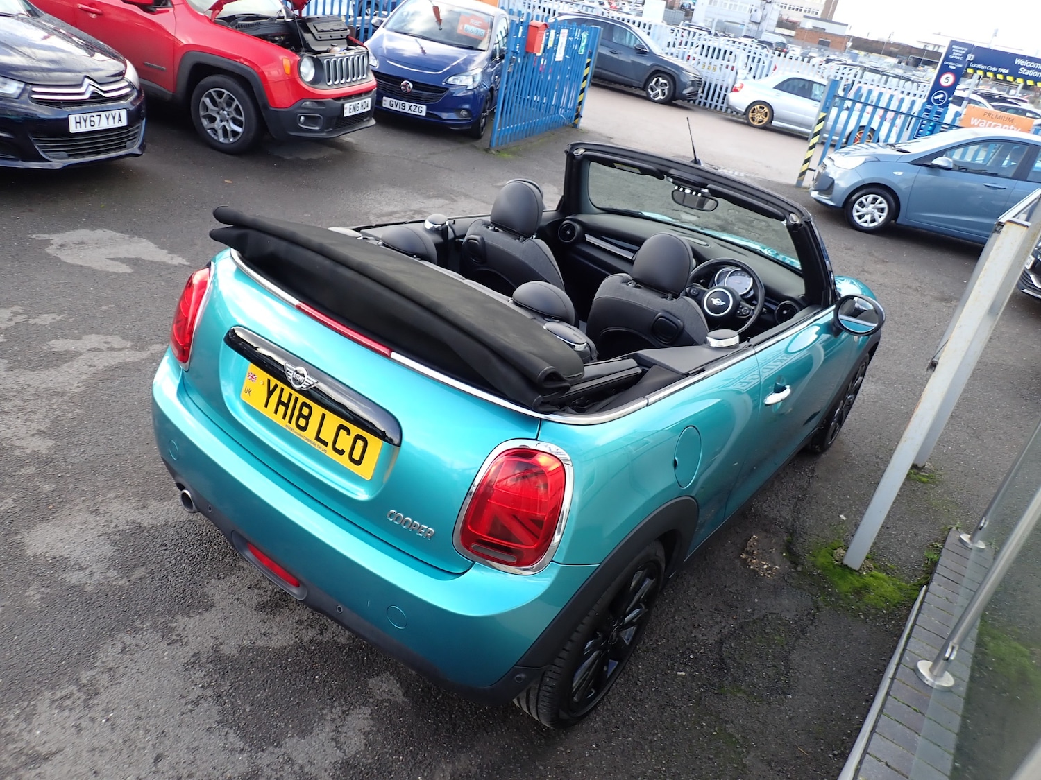 Used MINI Convertible 2018 for sale - 77301631: Photo 11
