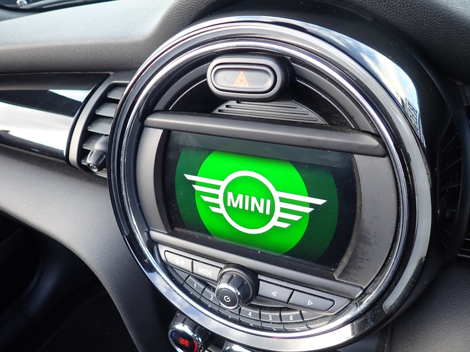 Used MINI Convertible 2018 for sale - 77301631: Photo 13