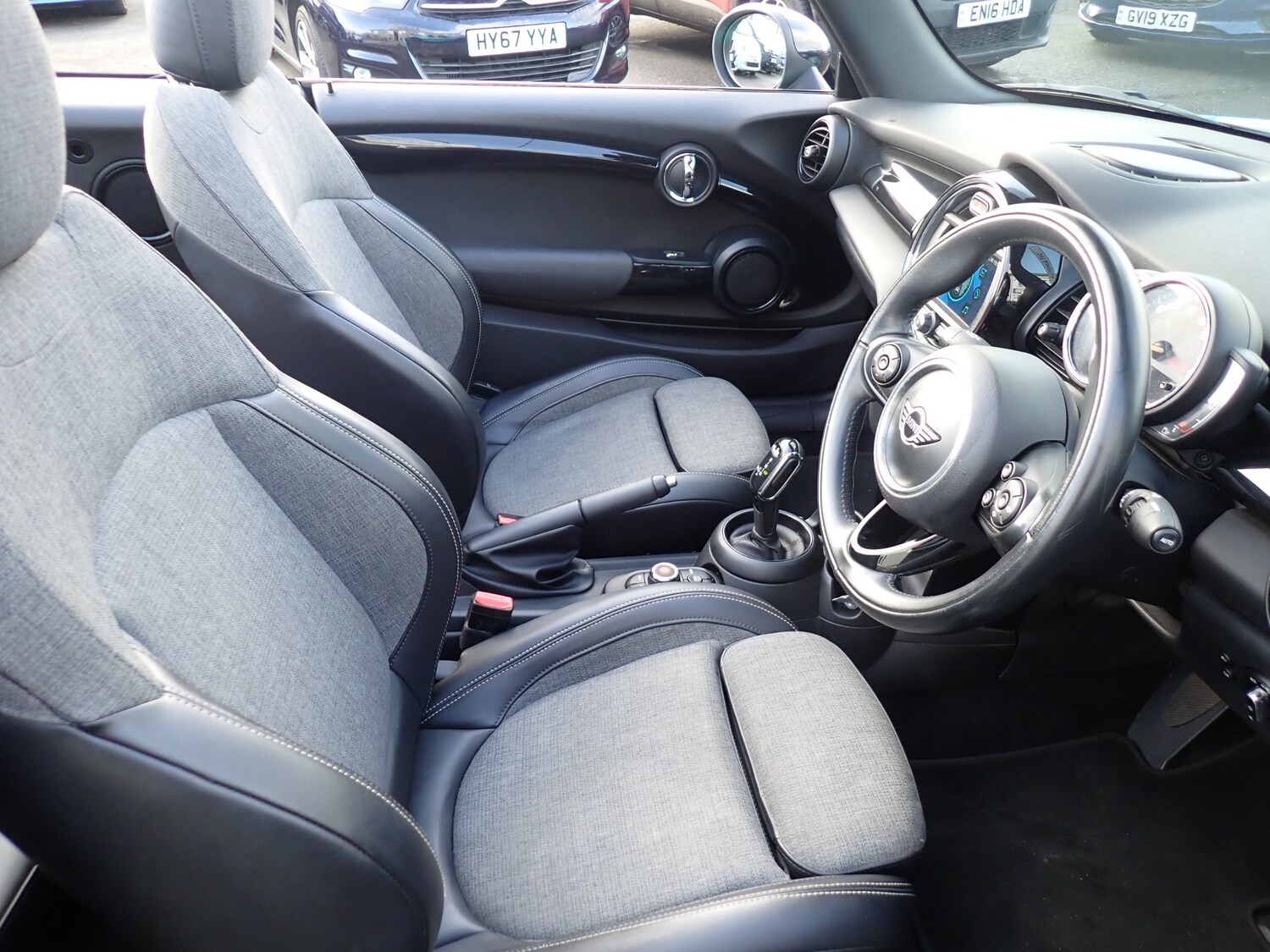 Used MINI Convertible 2018 for sale - 77301631: Photo 18