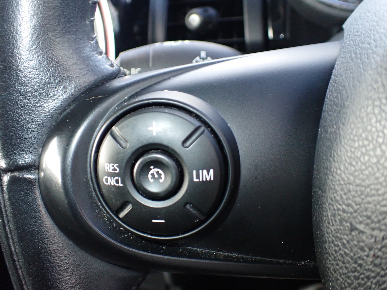 Used MINI Convertible 2018 for sale - 77301631: Photo 21