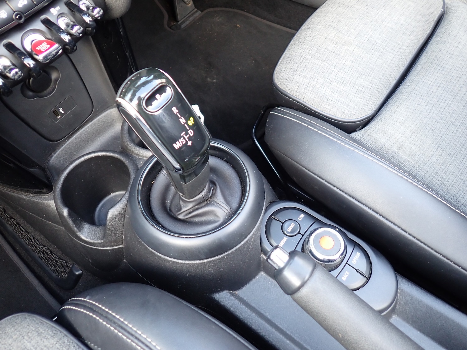 Used MINI Convertible 2018 for sale - 77301631: Photo 22