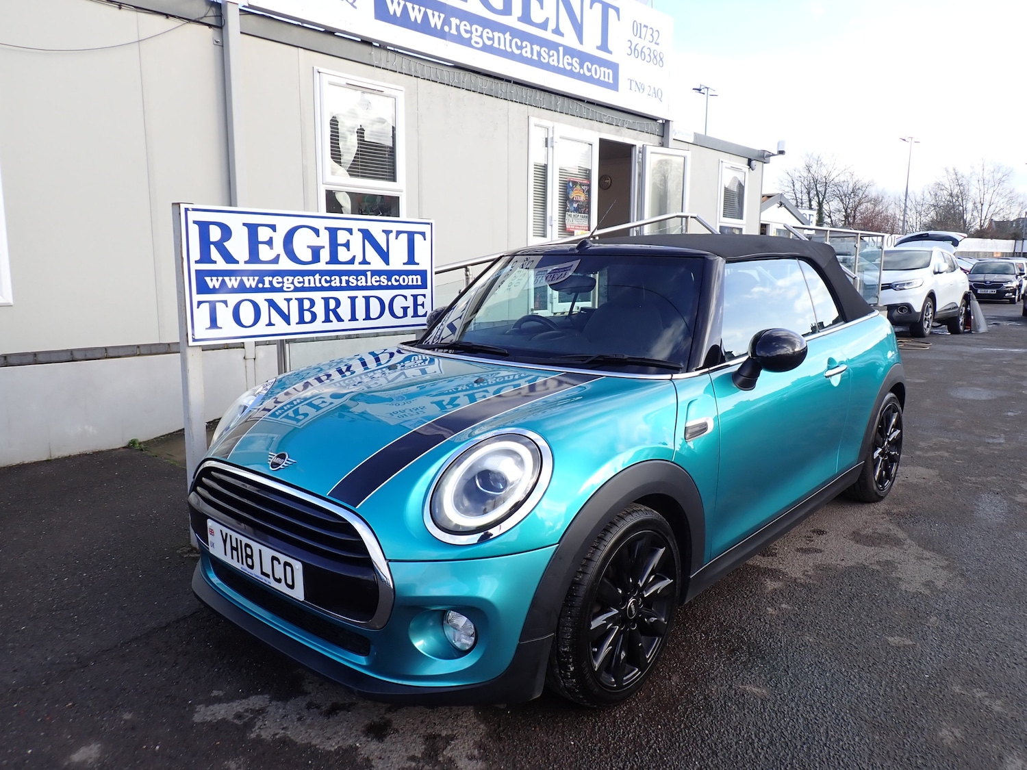 Used MINI Convertible 2018 for sale - 77301631: Photo 33