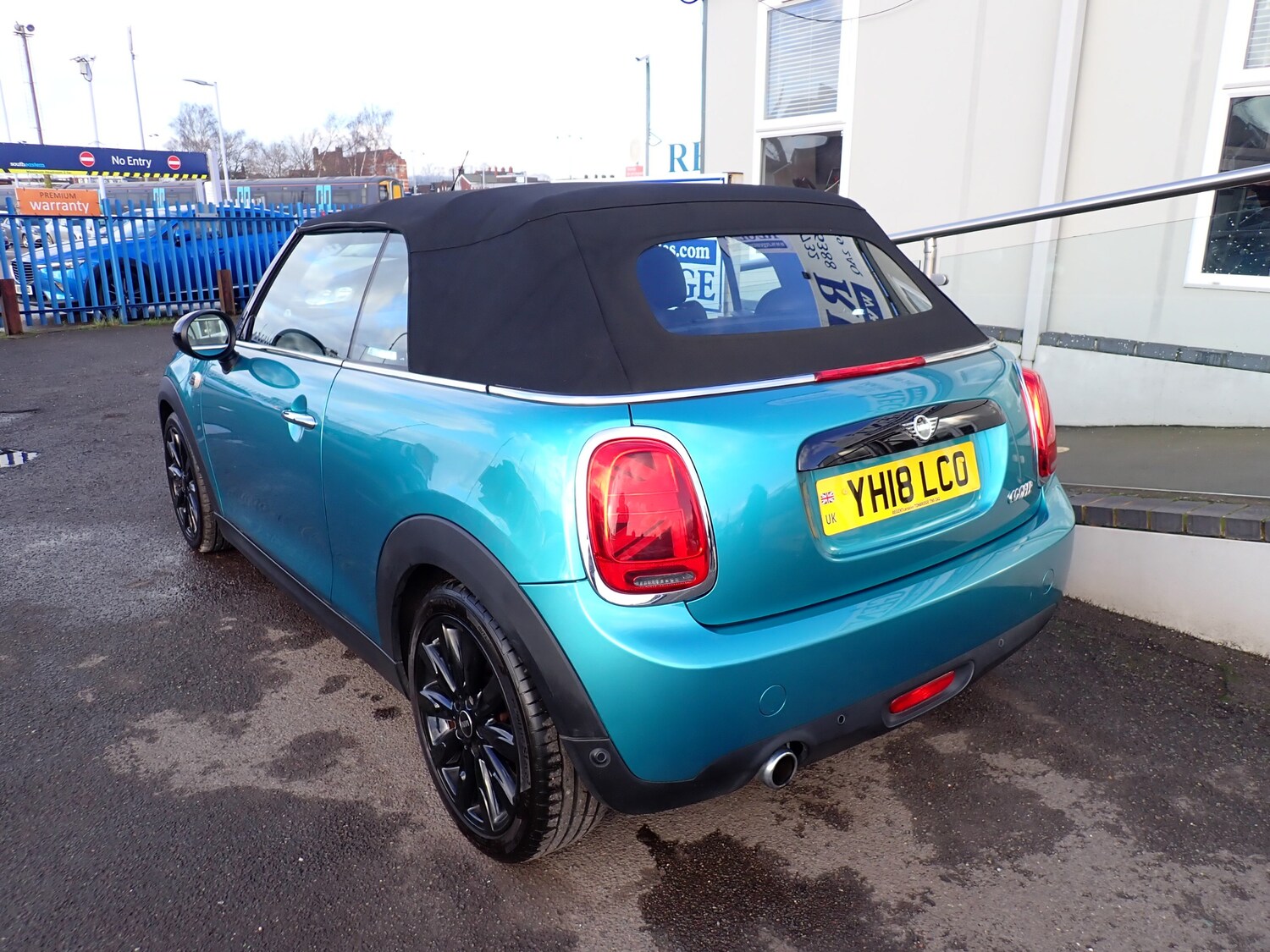 Used MINI Convertible 2018 for sale - 77301631: Photo 34