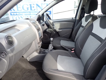 Used Dacia Duster 2017 for sale - 76535012: Photo