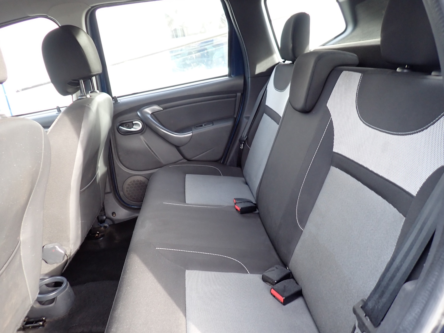 Used Dacia Duster 2017 for sale - 76535012: Photo 4