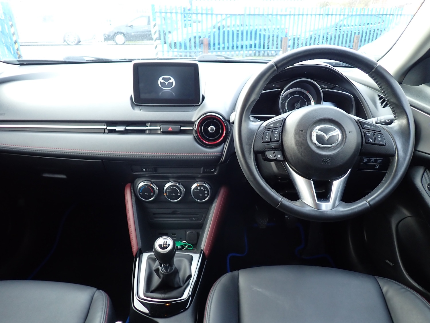 Used Mazda CX-3 2017 for sale - 76653906: Photo 2