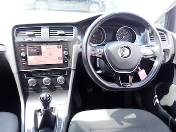 Used Volkswagen Golf 2018 for sale - 78956433: Photo