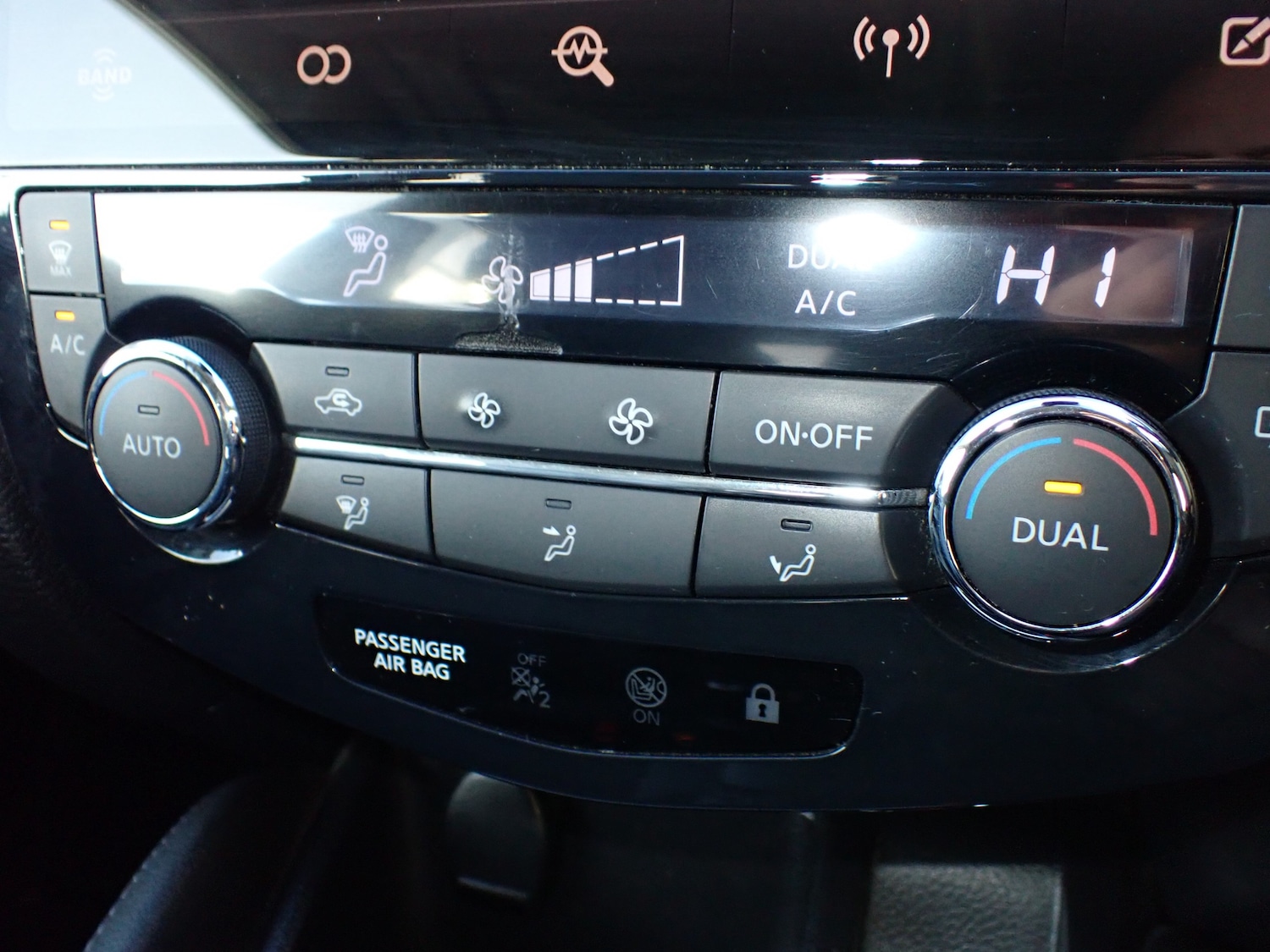 Used Nissan Qashqai 2015 for sale - 77327258: Photo 21