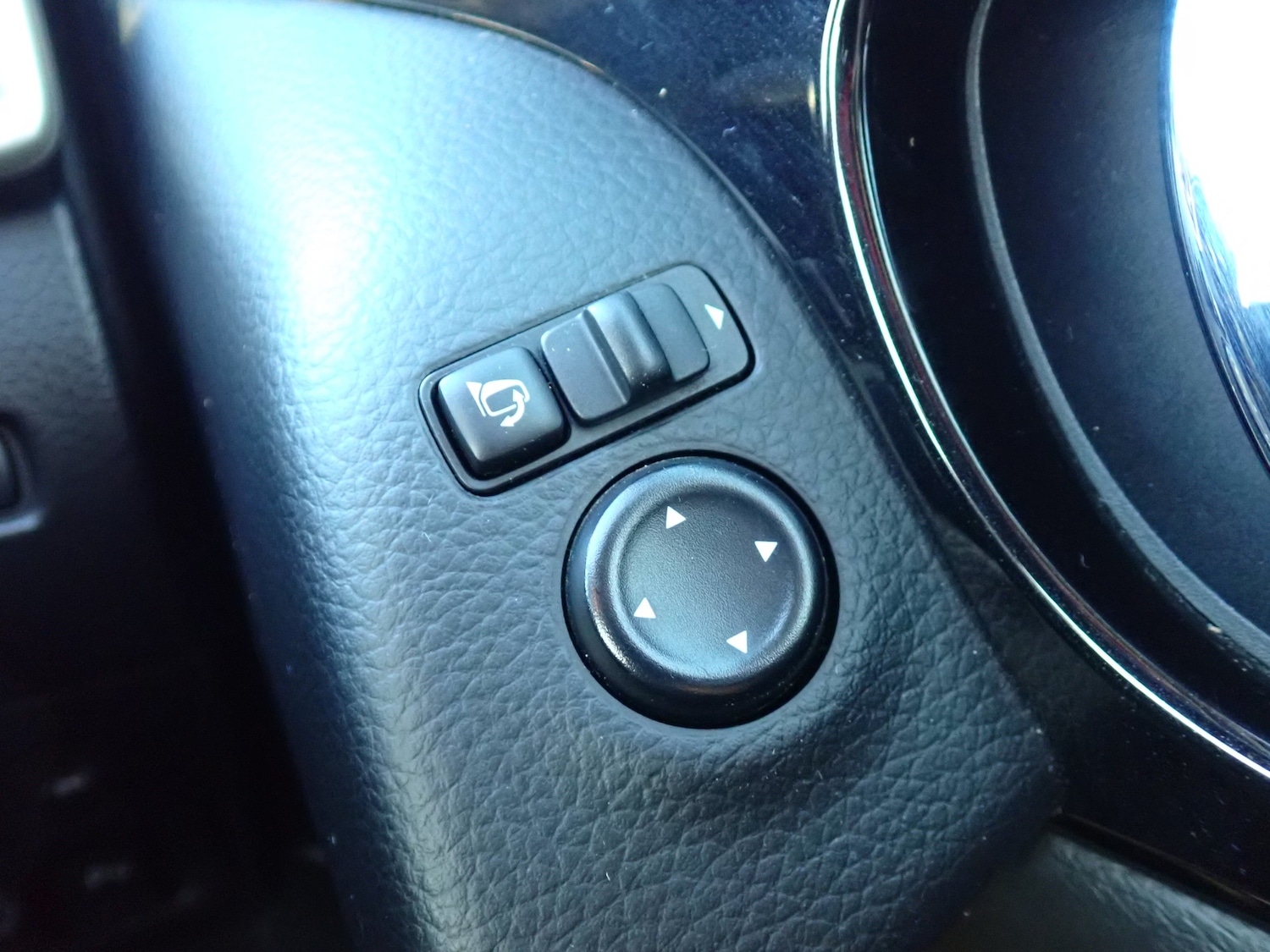 Used Nissan Qashqai 2015 for sale - 77327258: Photo 24