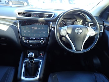 Used Nissan Qashqai 2015 for sale - 77327258: Photo