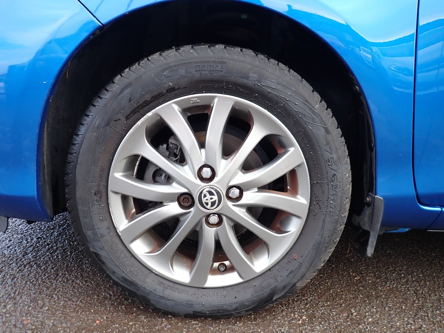 Used Toyota Yaris 2017 for sale - 76665383: Photo 33