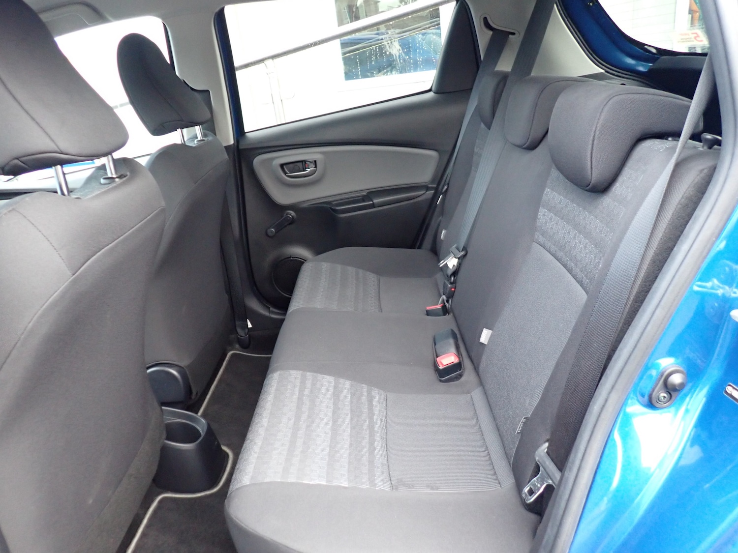 Used Toyota Yaris 2017 for sale - 76665383: Photo 4