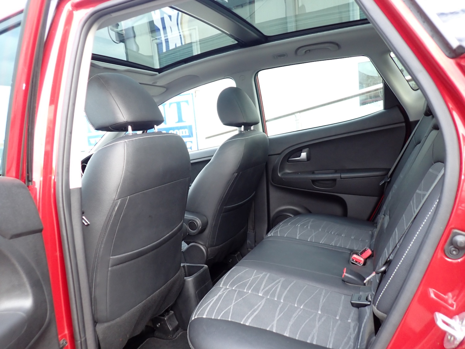 Used Kia Venga 2016 for sale - 76341042: Photo 4