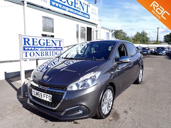 Peugeot - 208