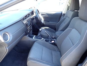 Used Toyota Auris 2014 for sale - 79371537: Photo