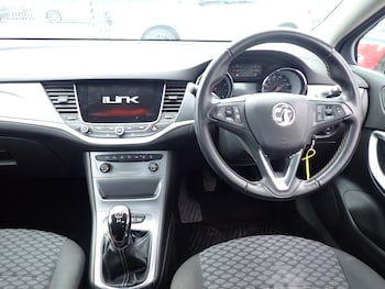 Used Vauxhall Astra 2017 for sale - 75987197: Photo