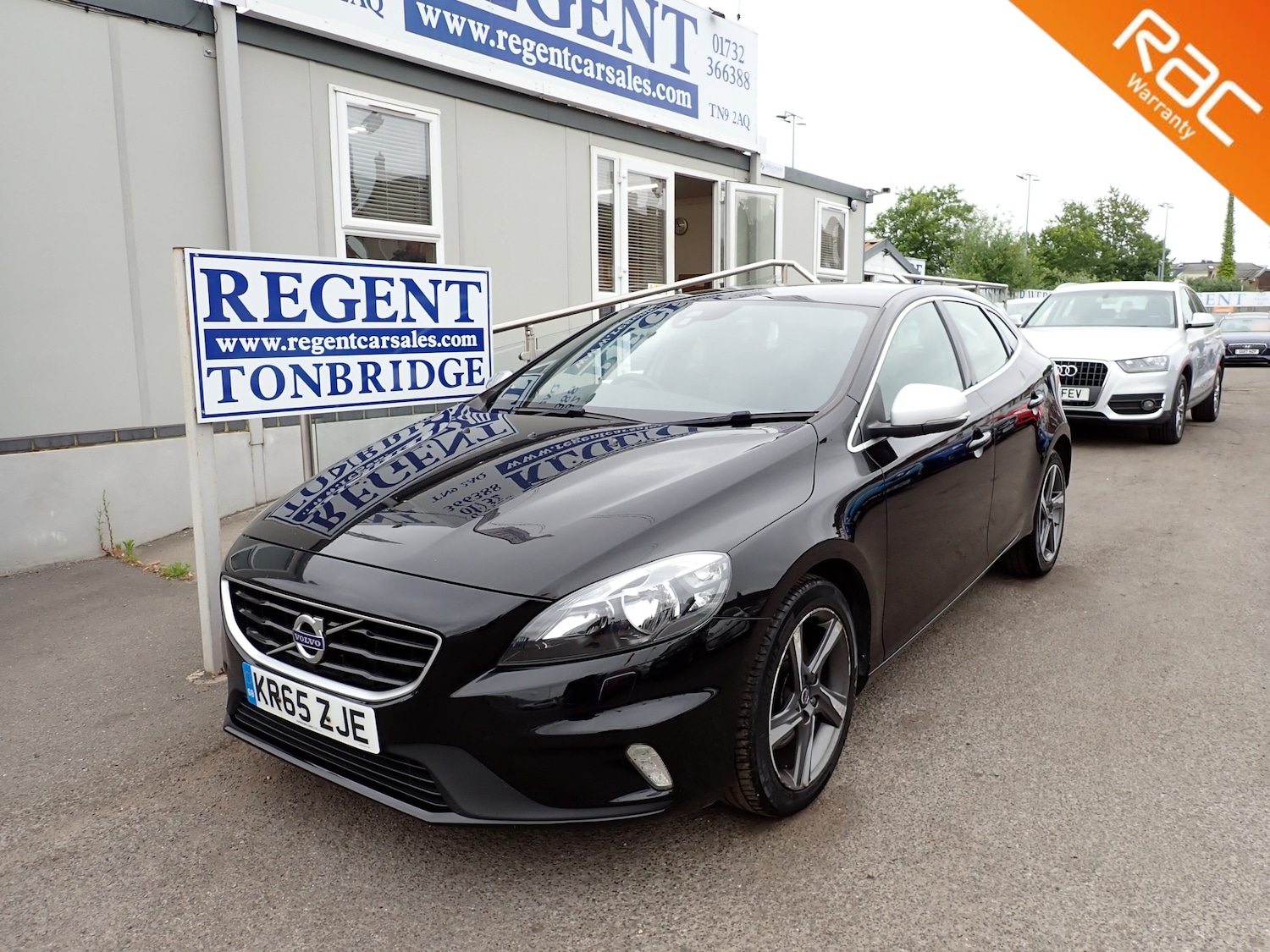 Used Volvo V40 2015 for sale - 76193854: Photo 1