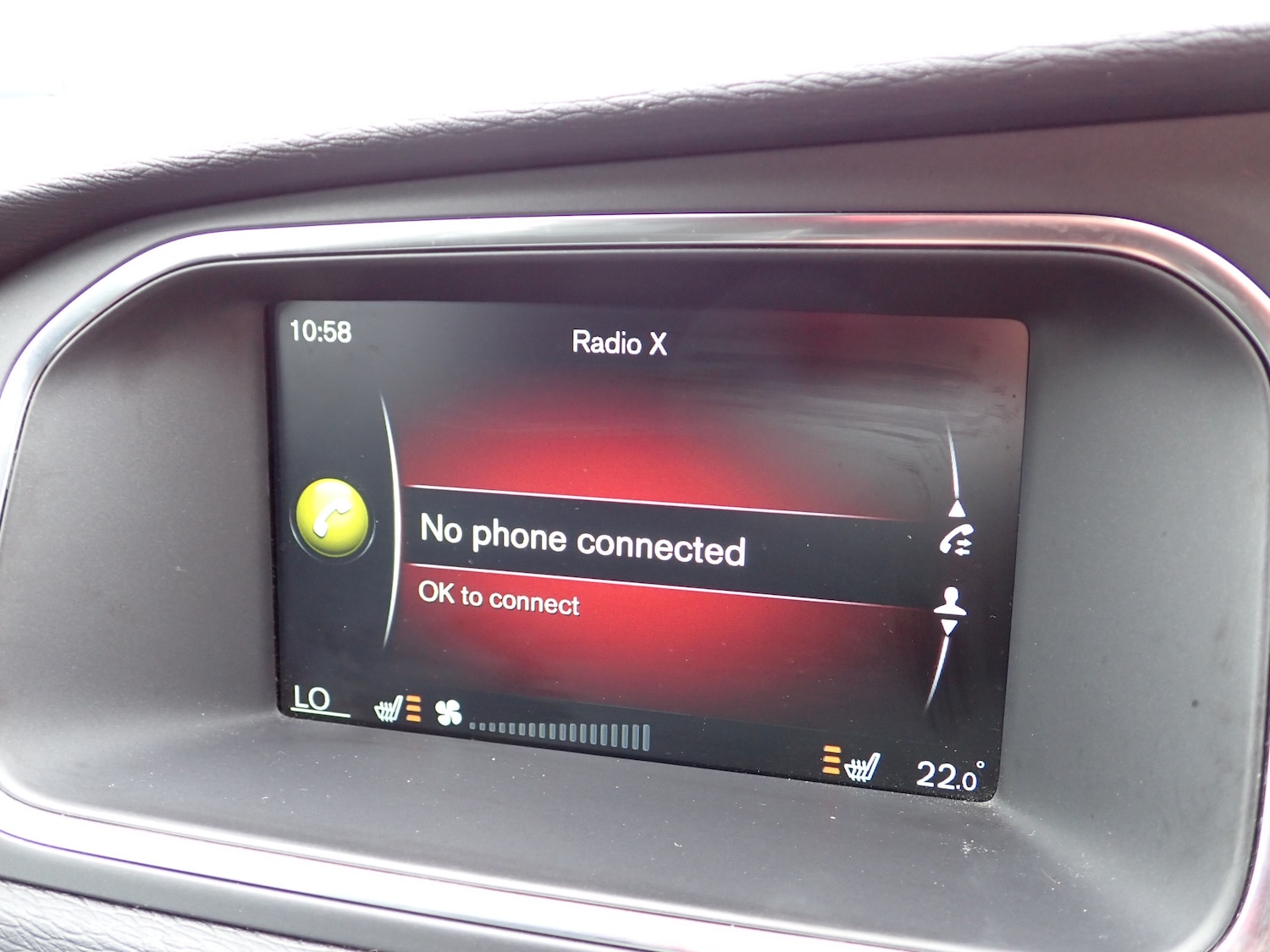 Used Volvo V40 2015 for sale - 76193854: Photo 13