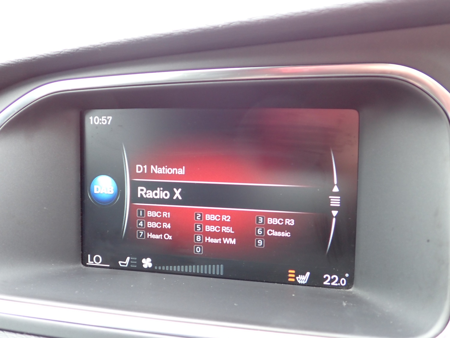 Used Volvo V40 2015 for sale - 76193854: Photo 15