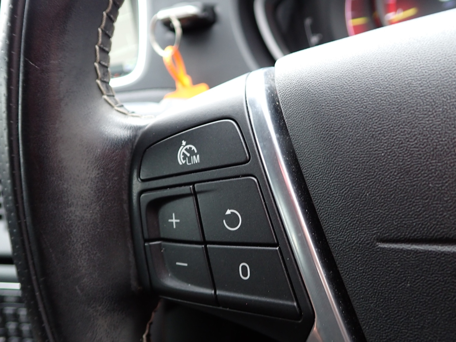 Used Volvo V40 2015 for sale - 76193854: Photo 19