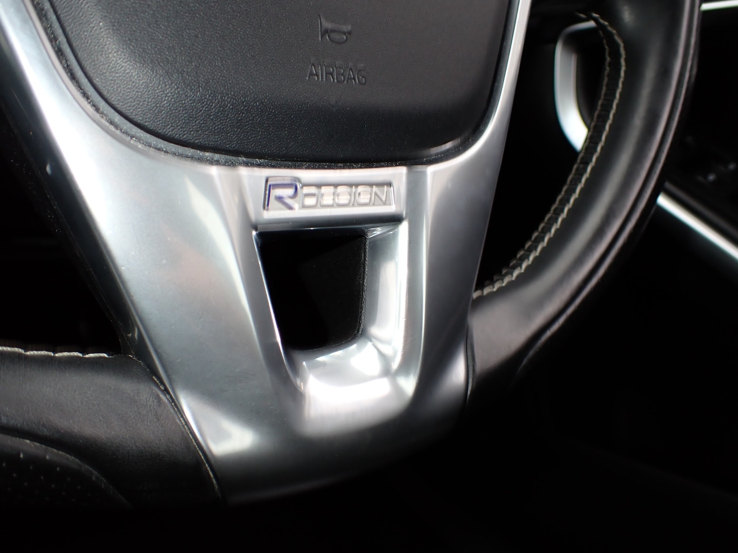 Used Volvo V40 2015 for sale - 76193854: Photo 21