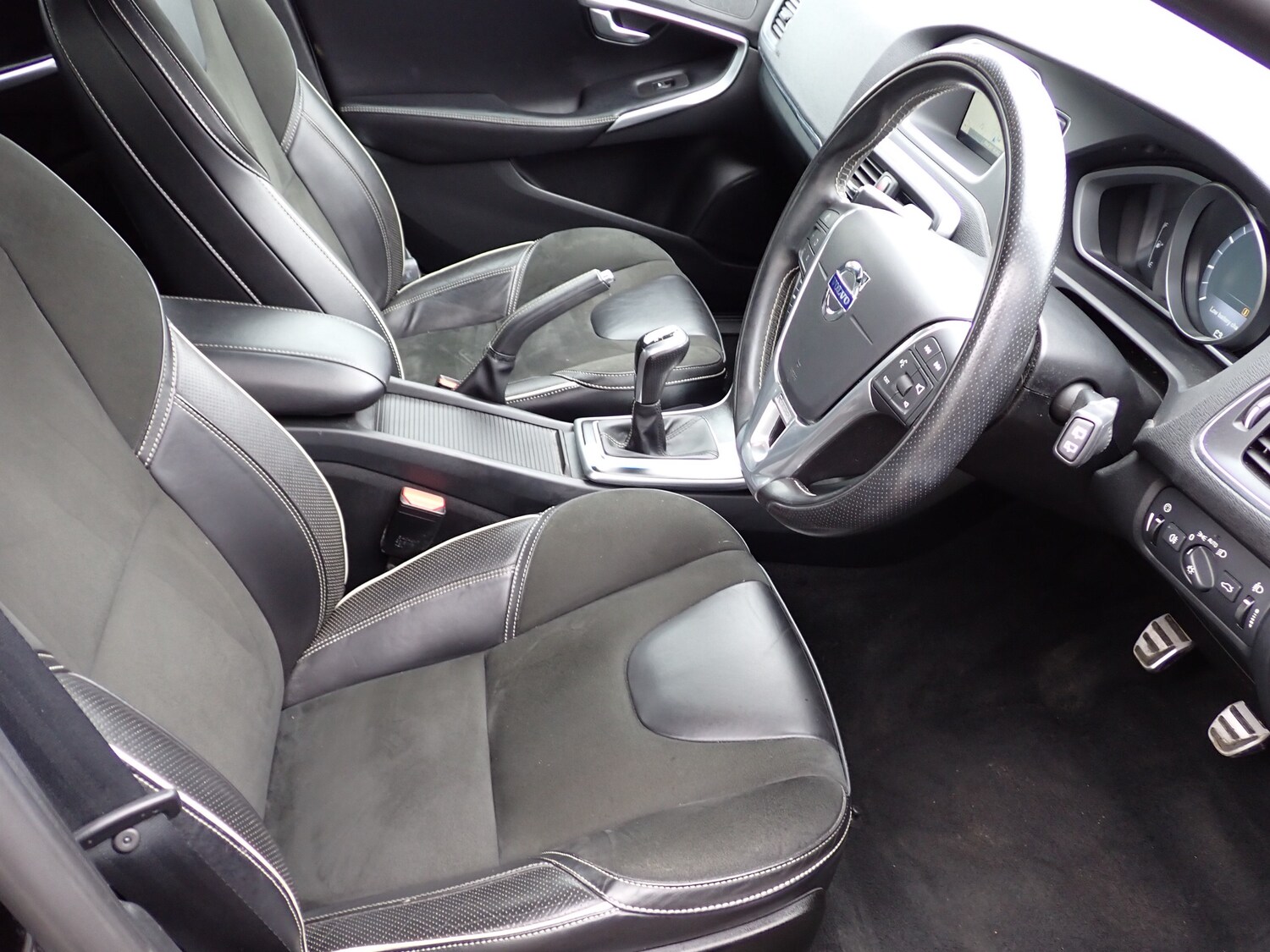 Used Volvo V40 2015 for sale - 76193854: Photo 22