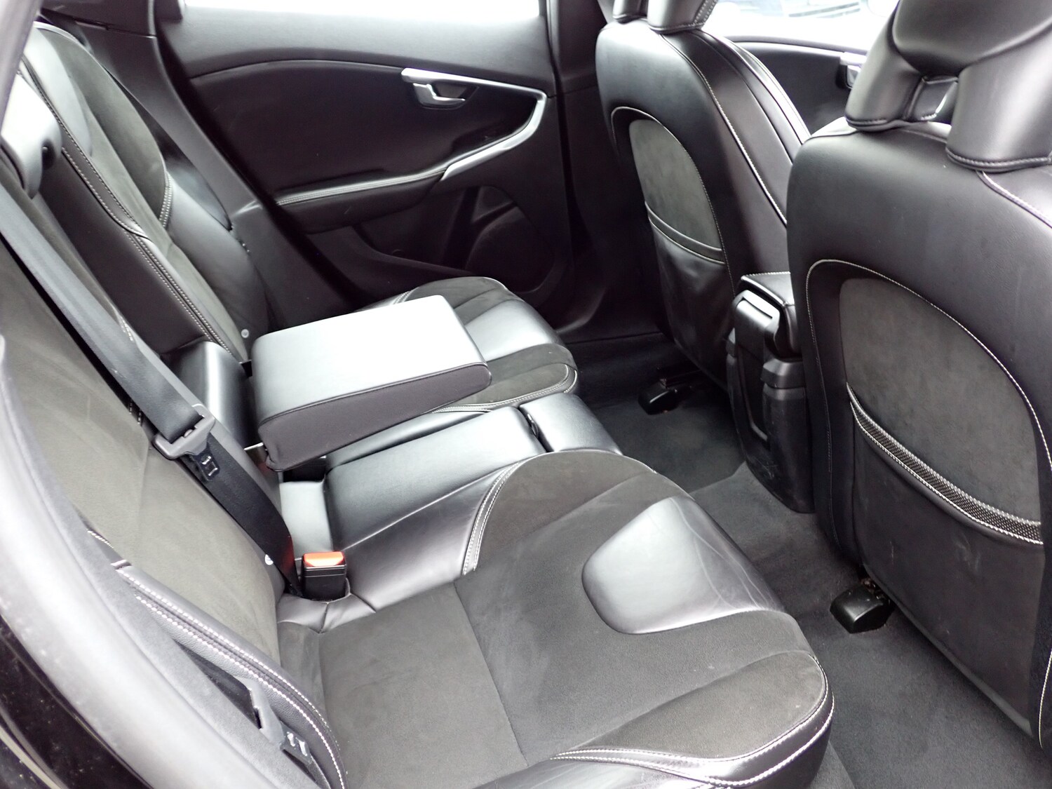 Used Volvo V40 2015 for sale - 76193854: Photo 24