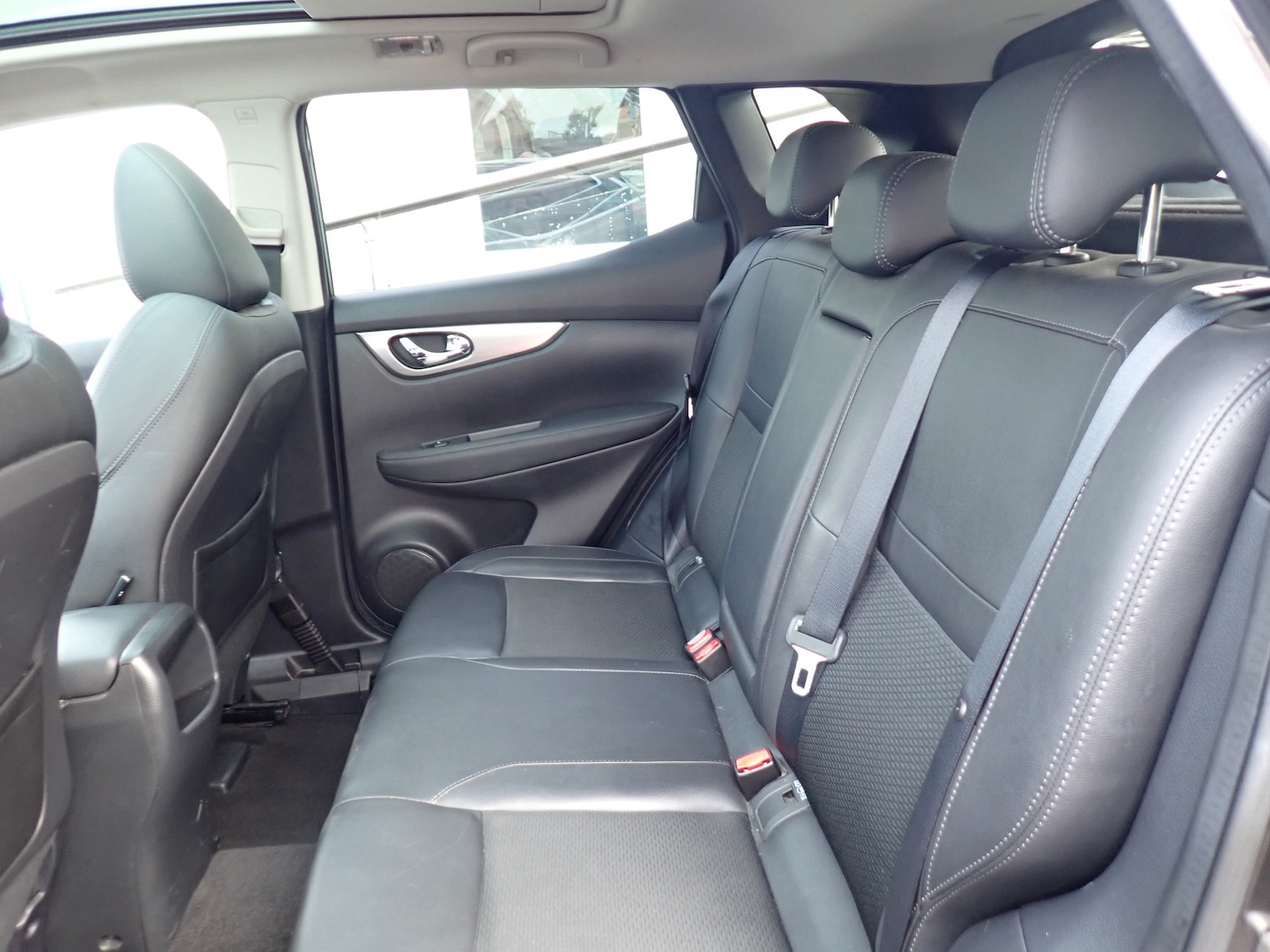 Used Nissan Qashqai 2017 for sale - 76693552: Photo 3