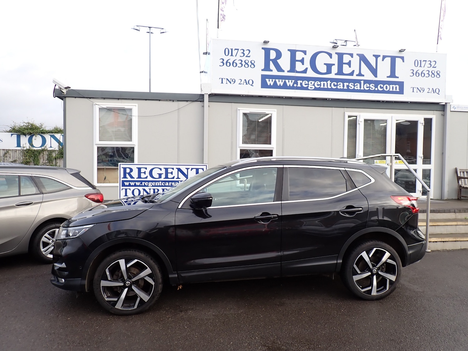 Used Nissan Qashqai 2017 for sale - 76693552: Photo 4