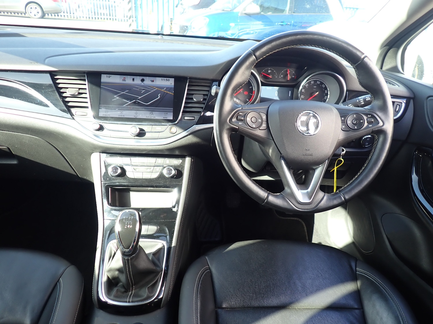 Used Vauxhall Astra 2018 for sale - 77665942: Photo 2