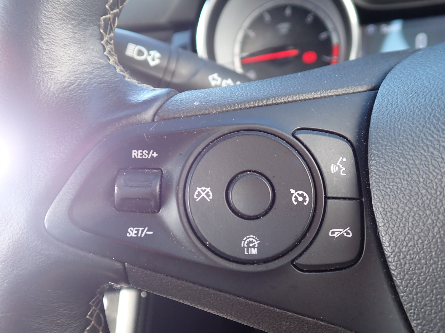 Used Vauxhall Astra 2018 for sale - 77665942: Photo 20