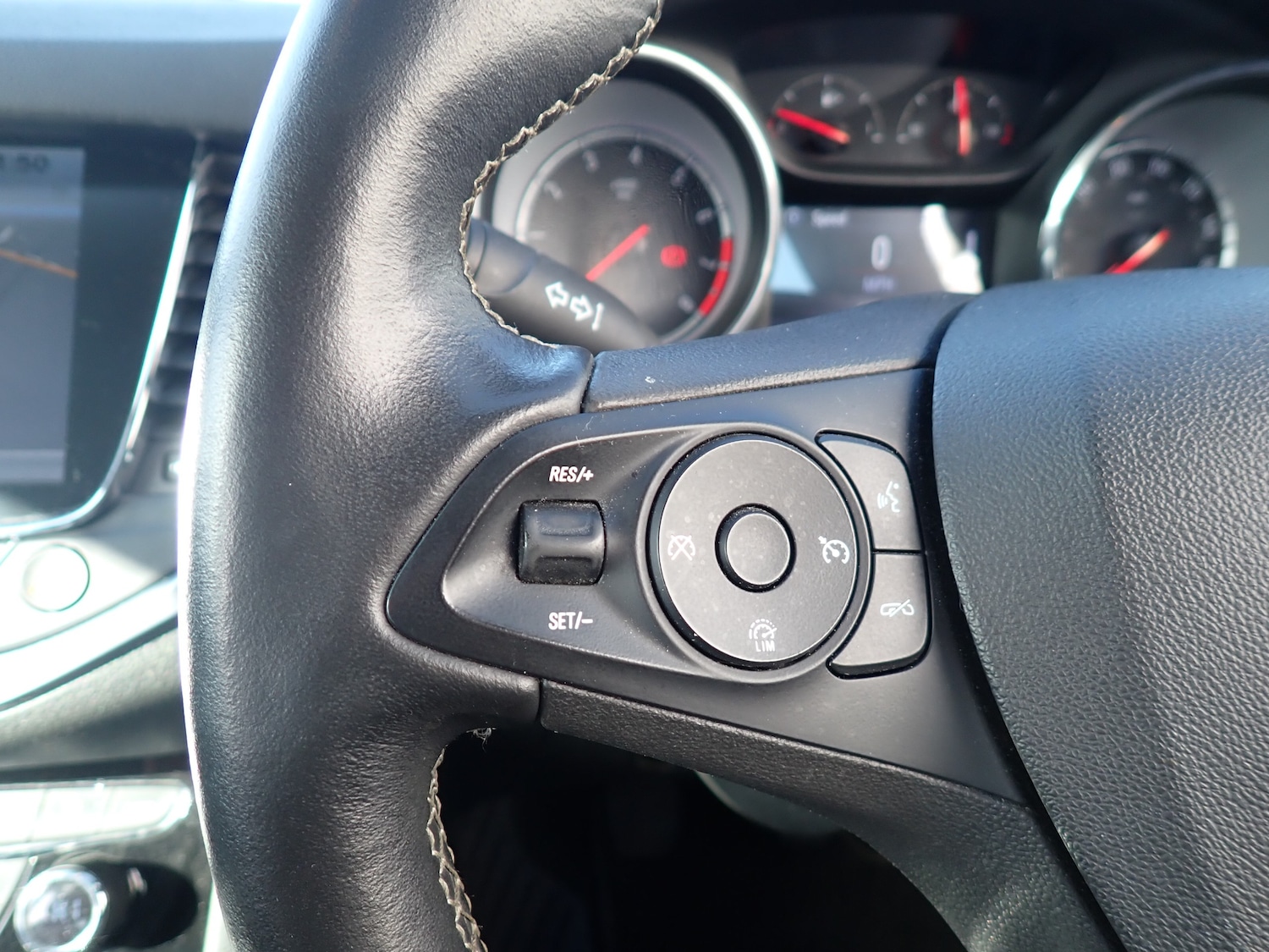 Used Vauxhall Astra 2018 for sale - 77665942: Photo 24