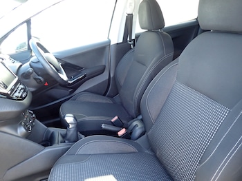 Used Peugeot 208 2016 for sale - 78341068: Photo