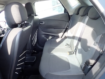 Used Renault Captur 2017 for sale - 77935456: Photo