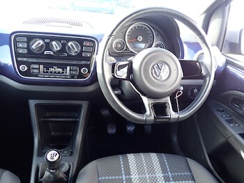 Used Volkswagen up! 2015 for sale - 77759503: Photo