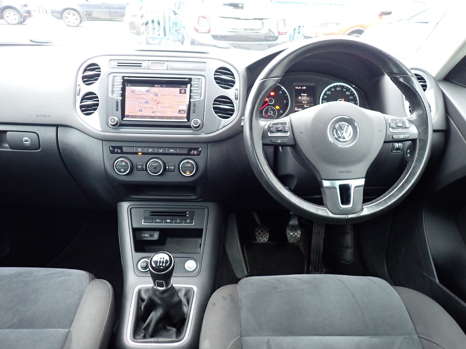 Used Volkswagen Tiguan 2016 for sale - 76545984: Photo 2