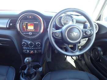 Used MINI Hatch 2019 for sale - 78496815: Photo