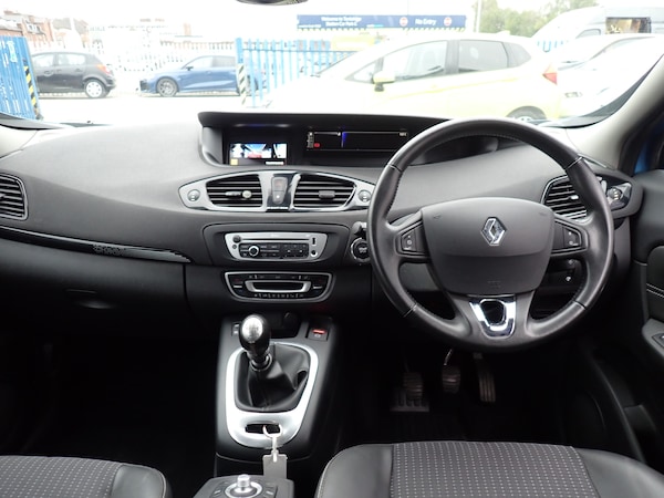 Used Renault Grand Scenic 2013 for sale - 76224956: Photo 2