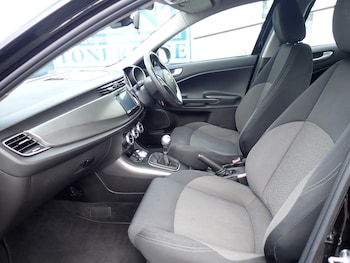 Used Alfa Romeo Giulietta 2014 for sale - 78615795: Photo