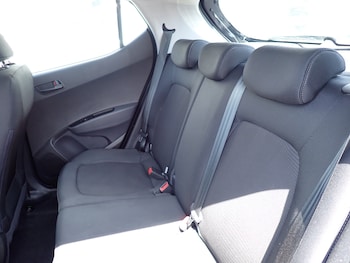 Used Hyundai i10 2018 for sale - 78956434: Photo