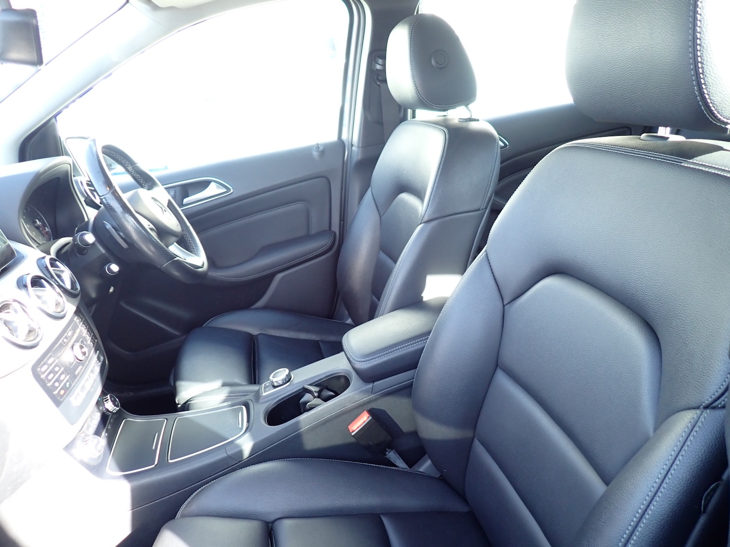 Used Mercedes-Benz B Class 2017 for sale - 77974051: Photo 3