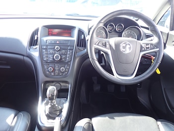 Used Vauxhall Astra 2015 for sale - 75538877: Photo