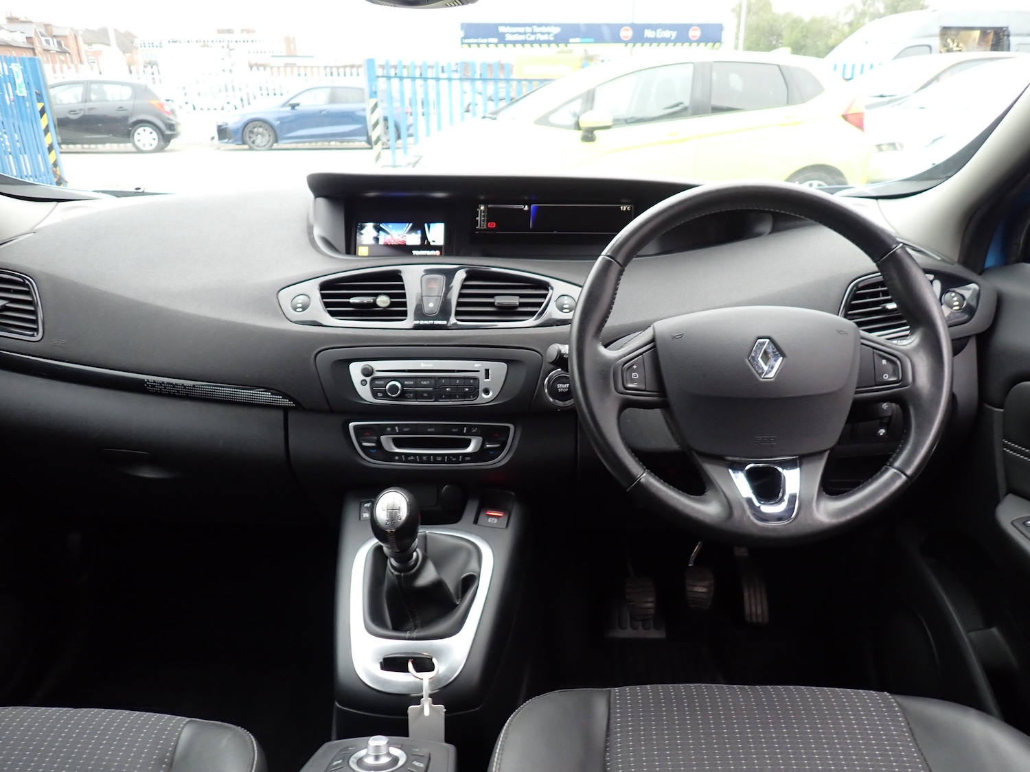 Used Renault Grand Scenic for sale - 76461936: Photo 2