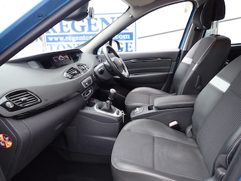 Used Renault Grand Scenic 2013 for sale - 76461936: Photo