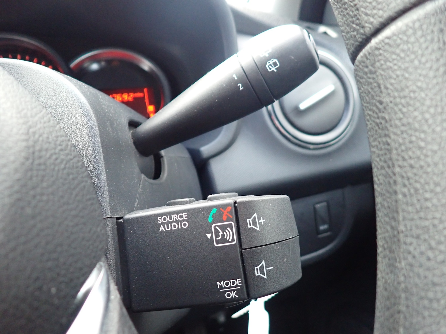 Used Dacia Sandero Stepway 2019 for sale - 77617000: Photo 19