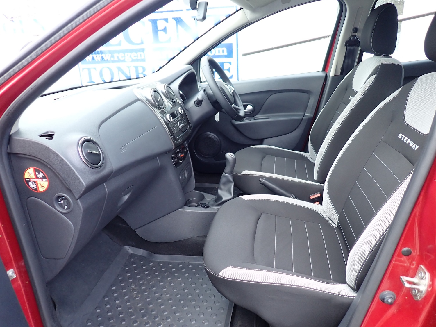 Used Dacia Sandero Stepway 2019 for sale - 77617000: Photo 3