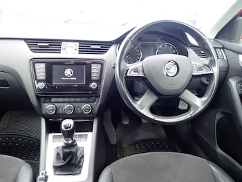 Used Skoda Octavia 2013 for sale - 77904306: Photo