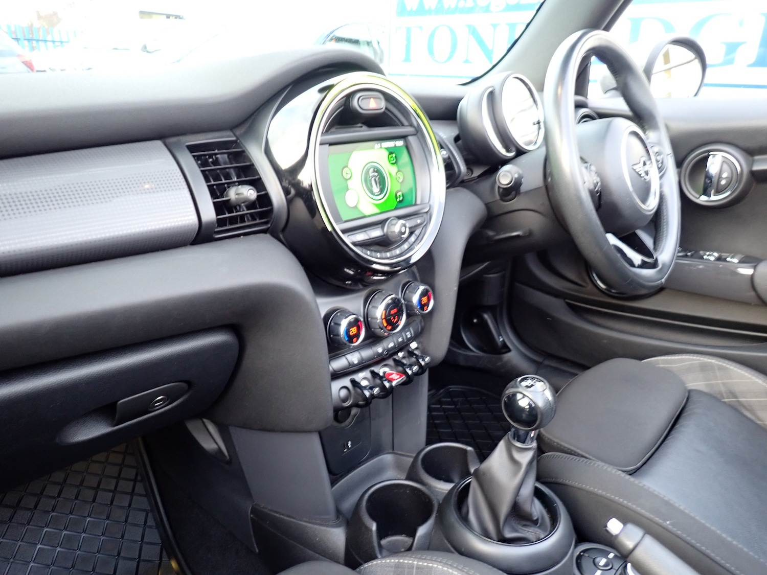 Used MINI Convertible 2018 for sale - 77220881: Photo 11