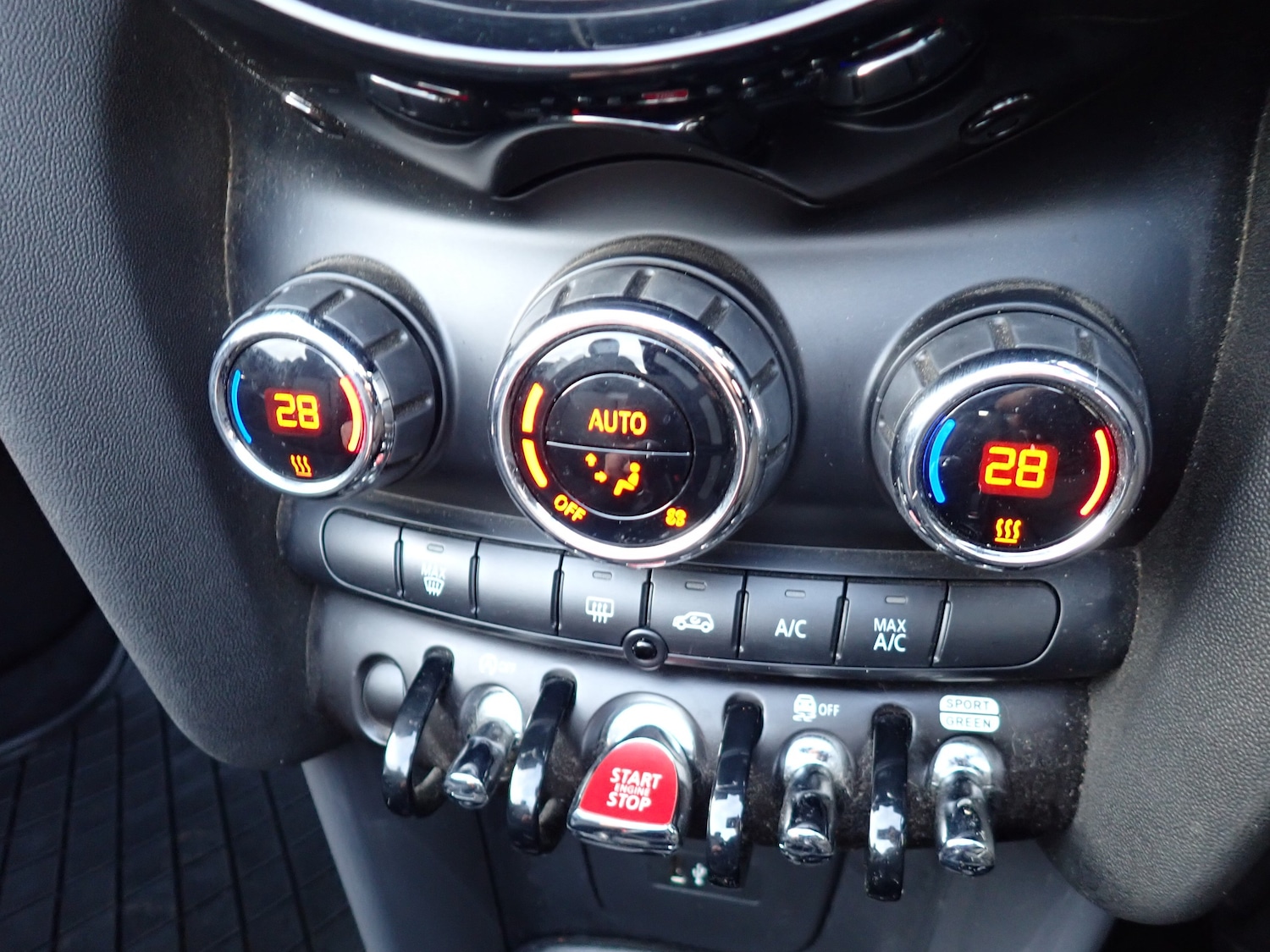 Used MINI Convertible 2018 for sale - 77220881: Photo 17